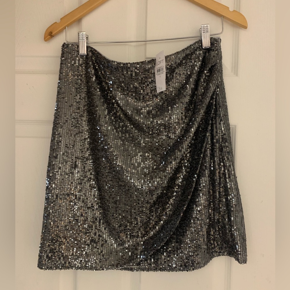 New LOFT Sequin Skirt size 6 Regular
